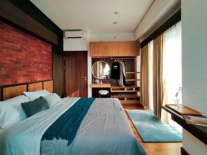 2 BR (B)