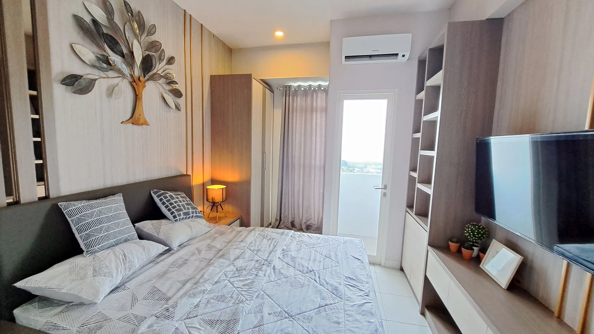 1 Bedroom+