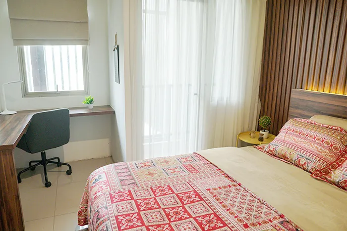 1 BR (B)
